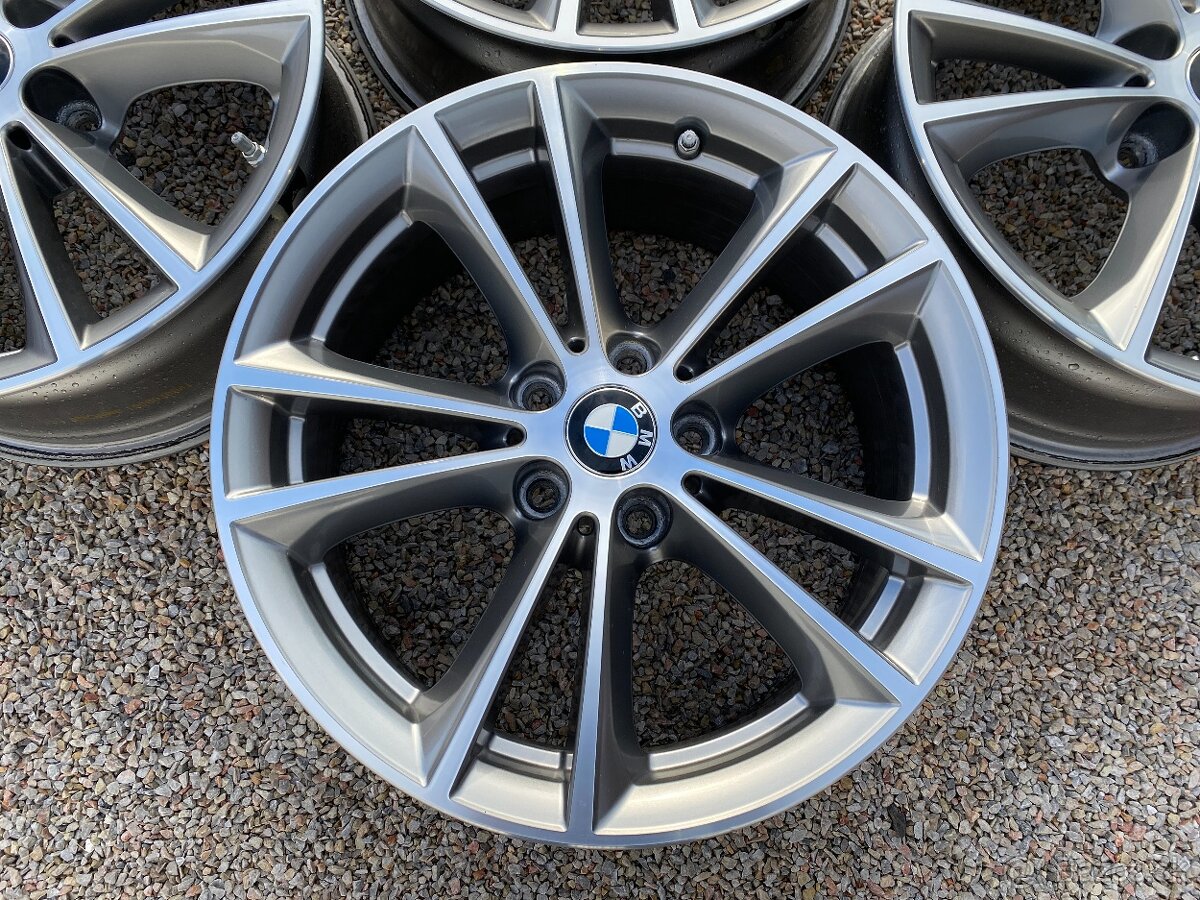 Elektróny originál BMW G30, 5x112 R17 - 3