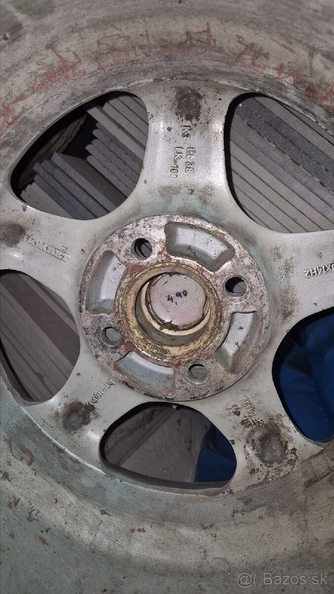 Borbet 4x100 R14 ET38 - 3