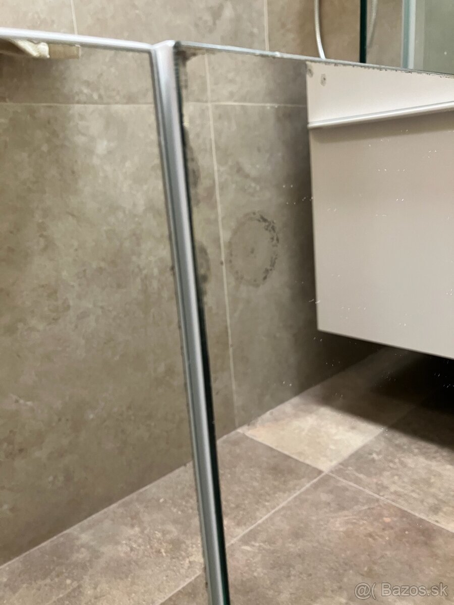 Zrkadlová skrinka do kúpeľne - 3