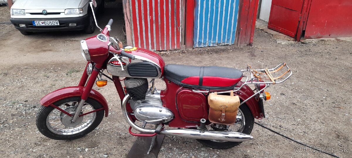 Jawa 250/592 - 3