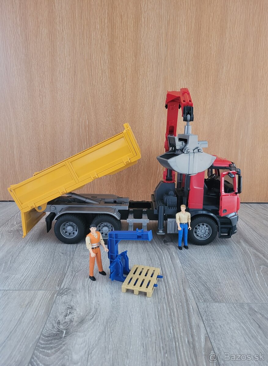 Bruder nakladne auto s rukou - 3