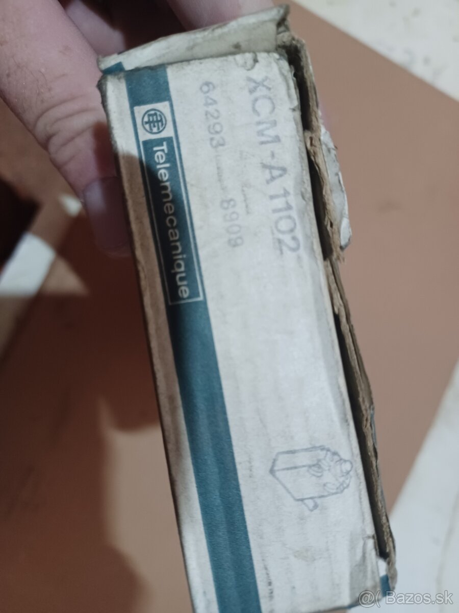 Koncový spínač TELEMECANIQUE - 3
