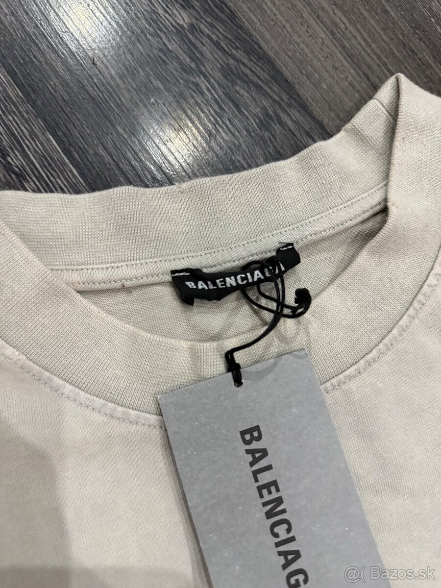 Predám dámske tričko Balenciaga - 3