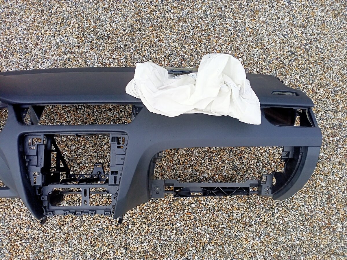 Pristrojovka octavia 3 - 3