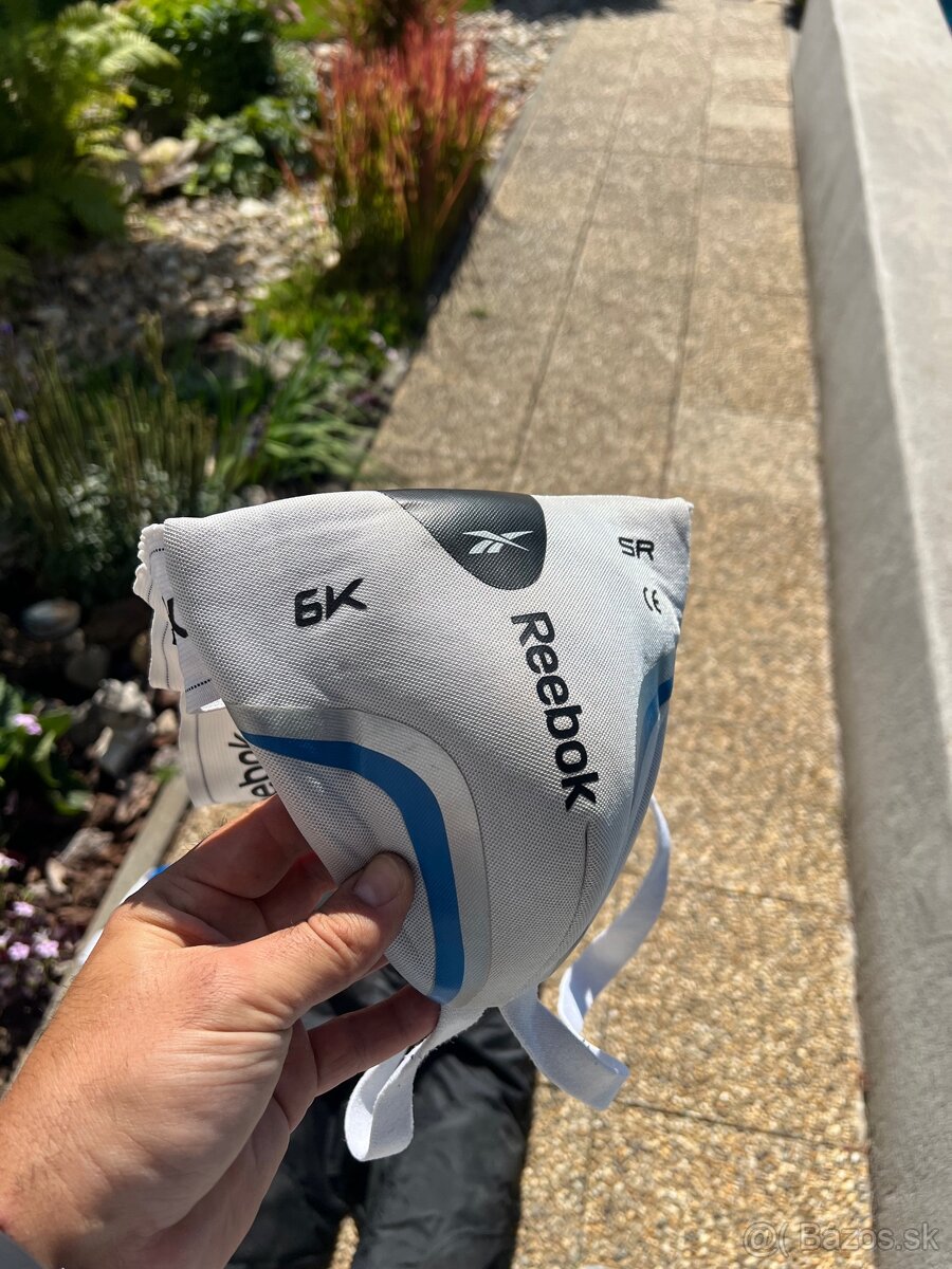 Hokejová vystroj - 3