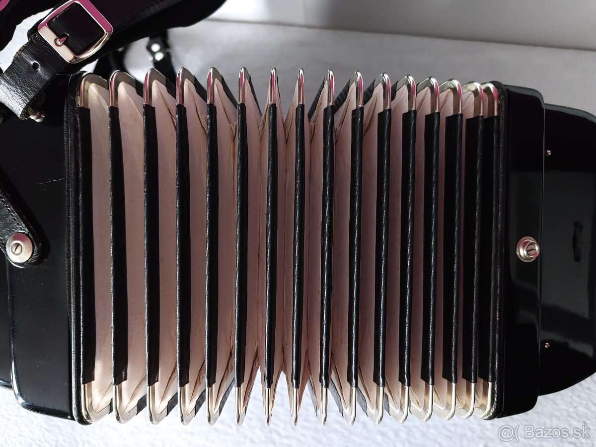 Predam akordeon WALTHER Pirat 72 bas. - 3