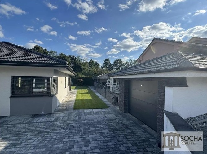 Moderný bungalov na príjemnom pozemku vo VK - 3
