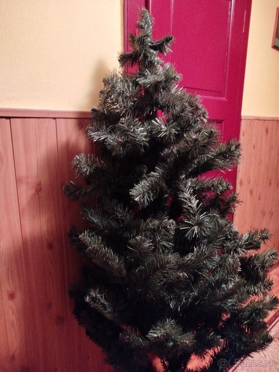 Umelý vianočný stromček - 3