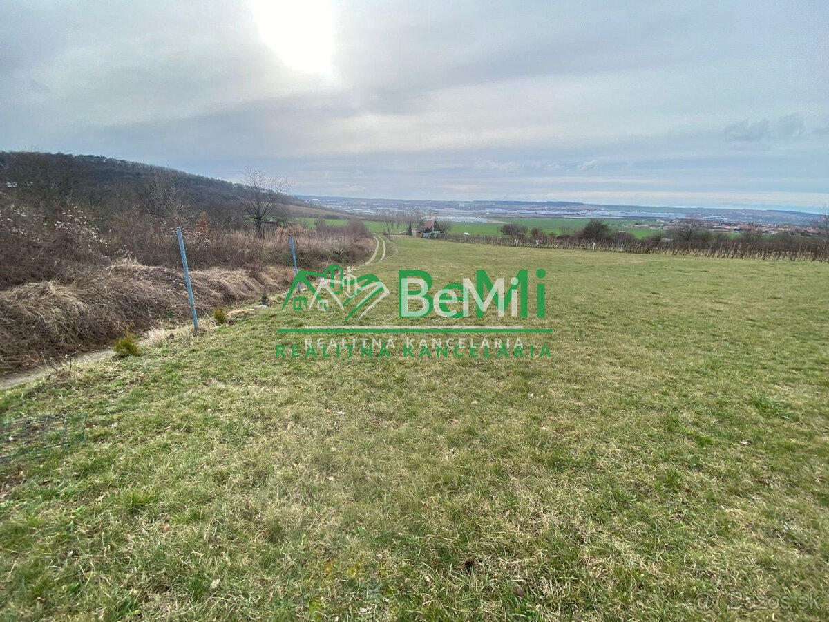 Investičný pozemok Nitra - pod ZOBOROM ID 458-14-MIGa - 3