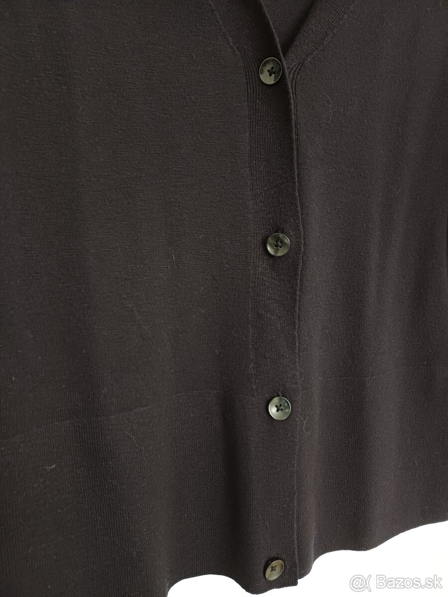 Dámsky tmavý kratší sveter - 3