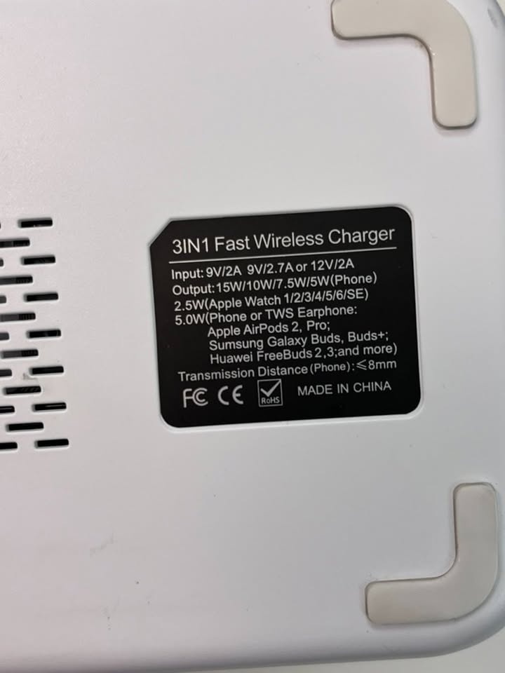 Nabíjacia stanica 3v1 Wireless nabíjaci stojan pre 3 zariade - 3
