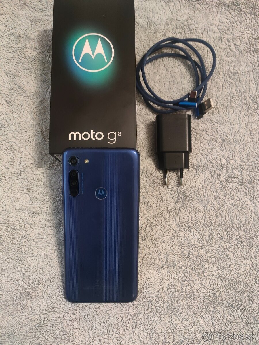 Motorola Moto G8 64GB - 3