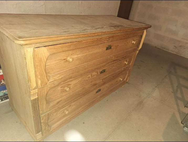 Starožitná komoda - 3