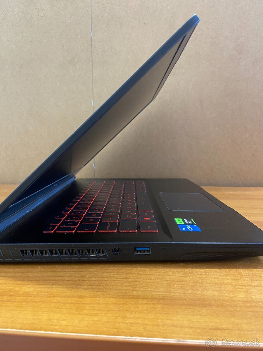 MSI GF63 Thin – RTX 4050 / 16GB RAM – TOP stav + bonusy - 3