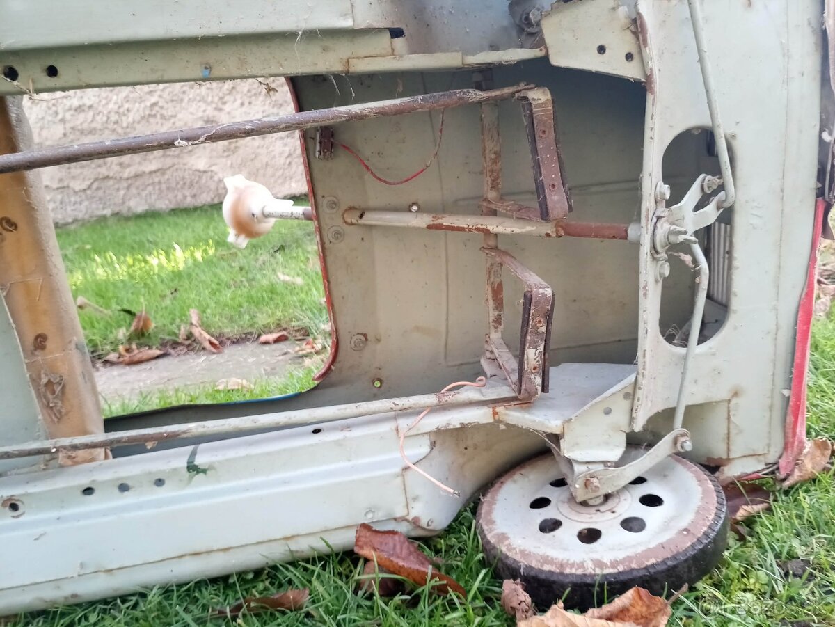 šlapacie autičko moskvič - 3