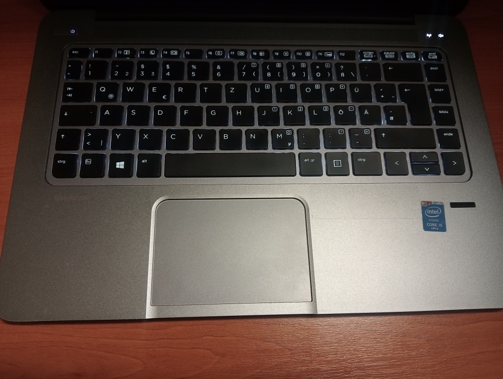 predám HP ELITEBOOK FOLIO 1040 G1 , WINDOWS 10. - 3