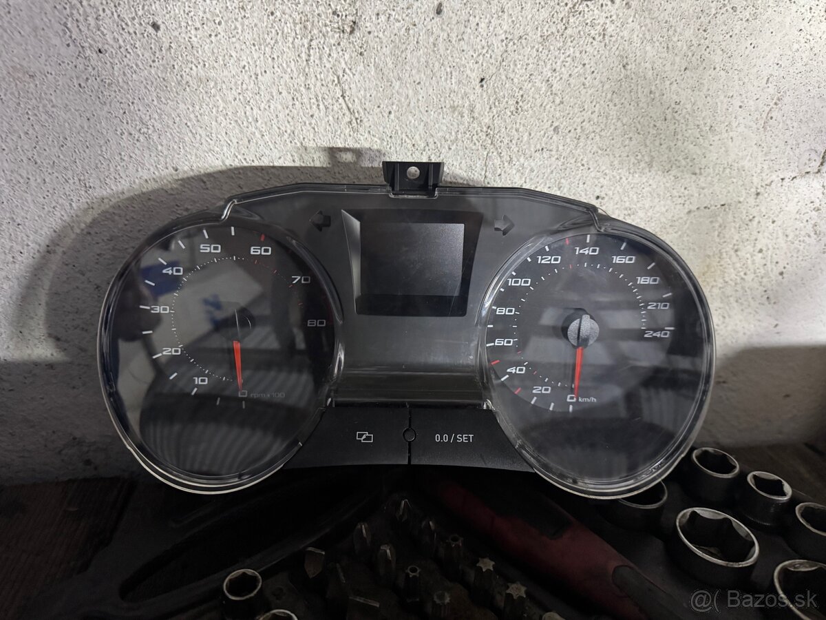 Seat Ibiza IV (6J,6P) Speedometer - 3