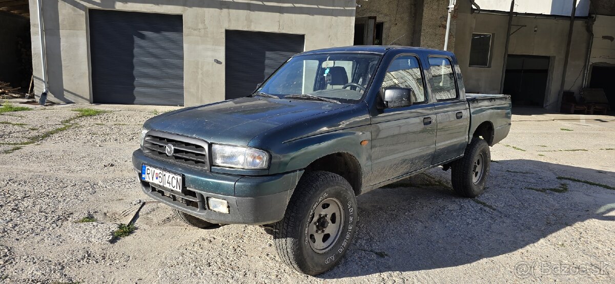 Mazda B2500 čítaj inzerát