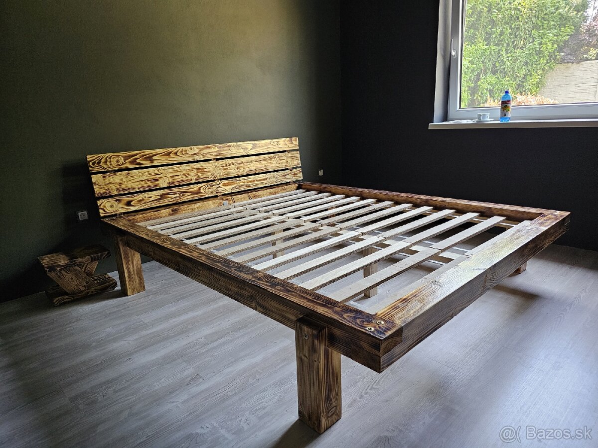 Masivna manželská postel - 3