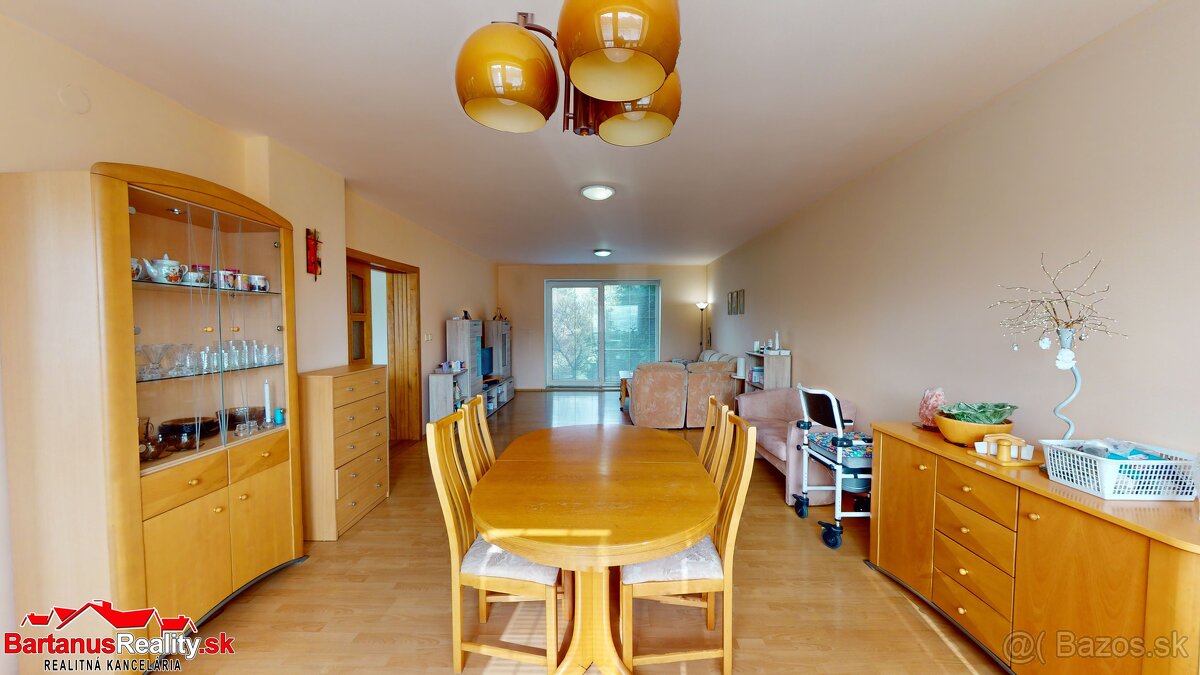 BartanusReality - Na predaj rozmerný rodinný dom s pozemkom - 3