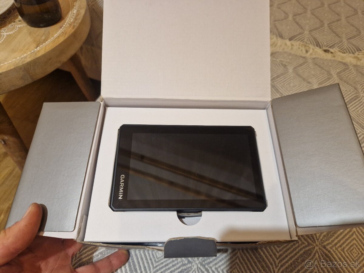 Predám navigáciu Garmin Zumo XT - 3