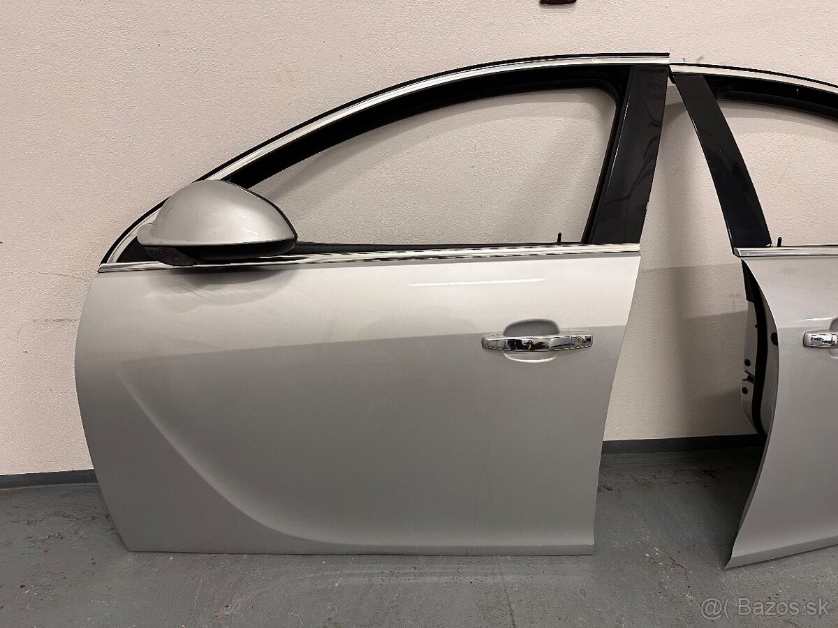 Opel Insignia A bočné dvere farba z176 - 3