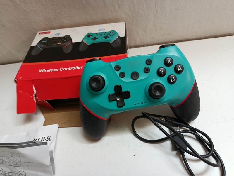ovladač pre Nintendo SWITCH XB-324 20€ - 3