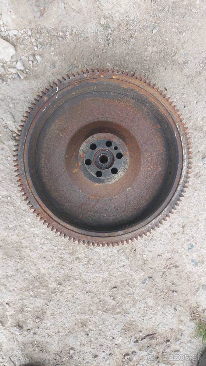 Zotrvačník multicar m25 - 3