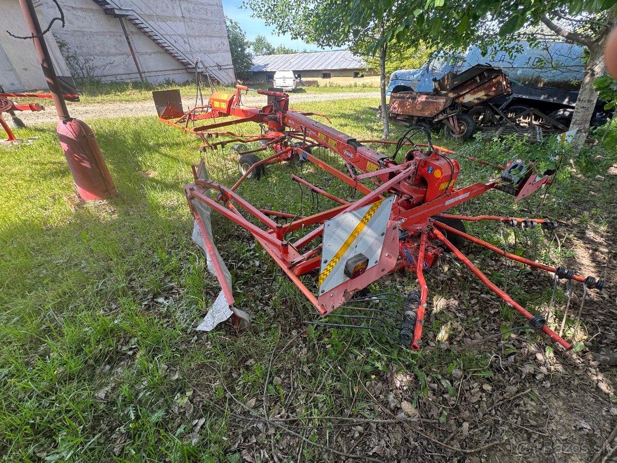 Zhrňovač KUHN GA6000 - 3