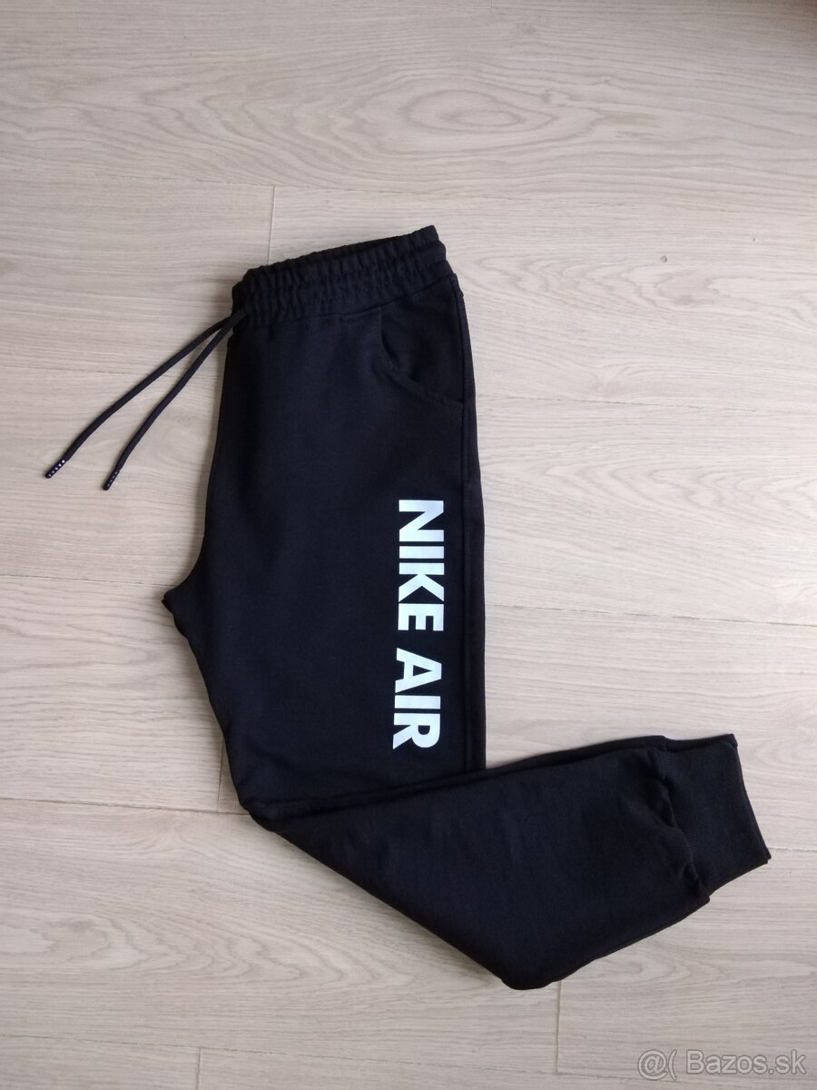 Tepláky Louis Vuitton a NIKE - 3