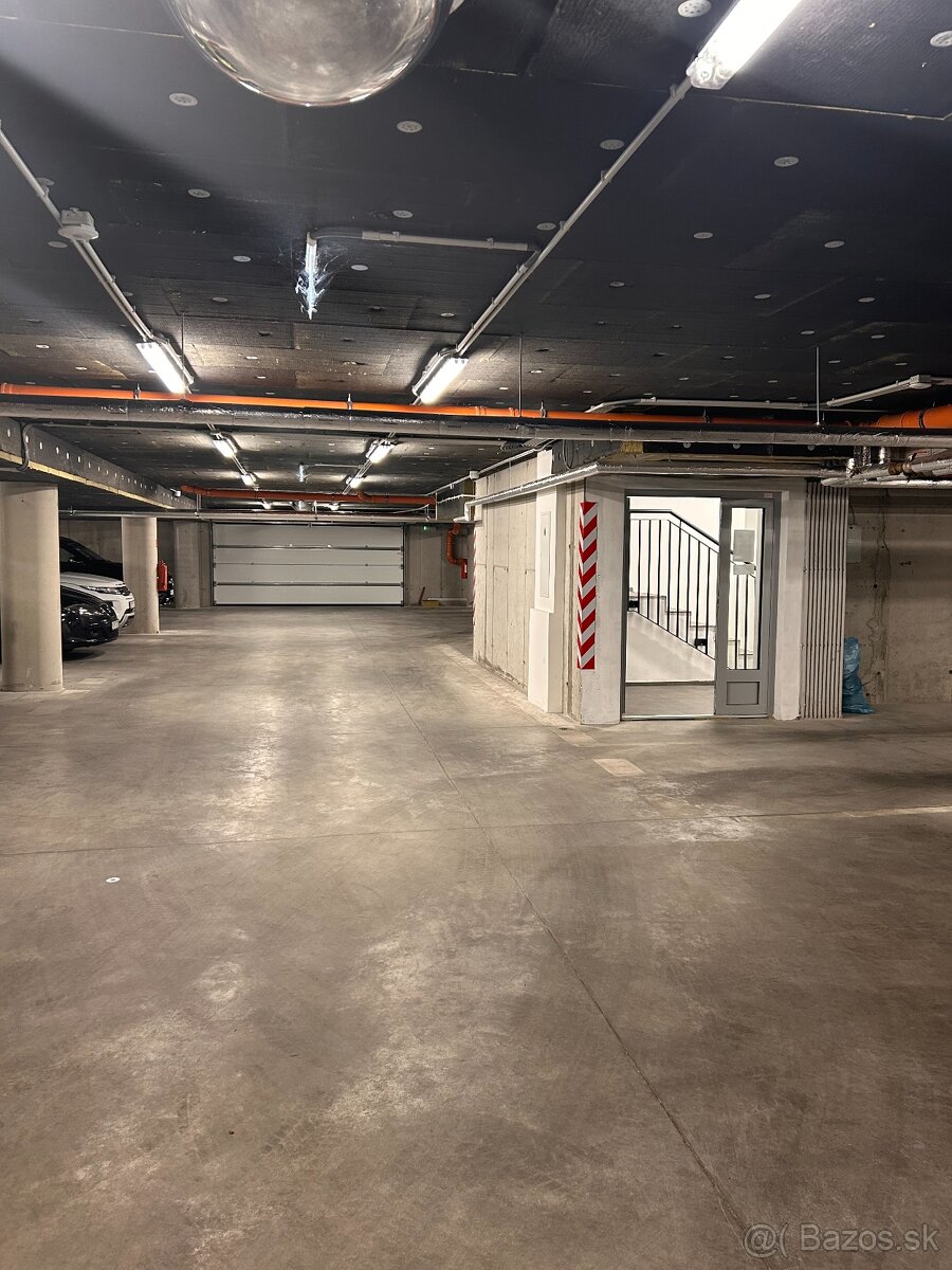 Podzemné parkovné miesto v SOHO II - 3