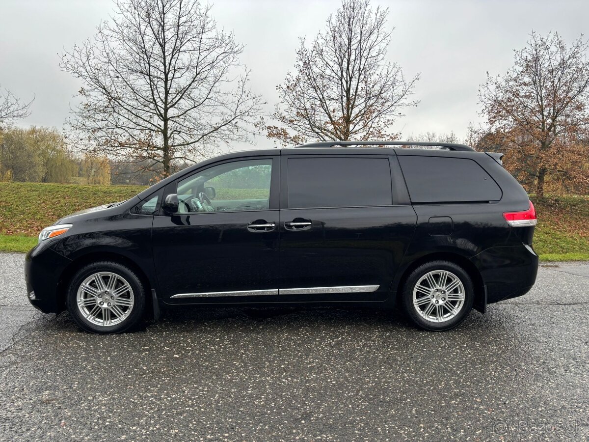 Sienna 3.5 V6 4WD automat 7 místné - 3