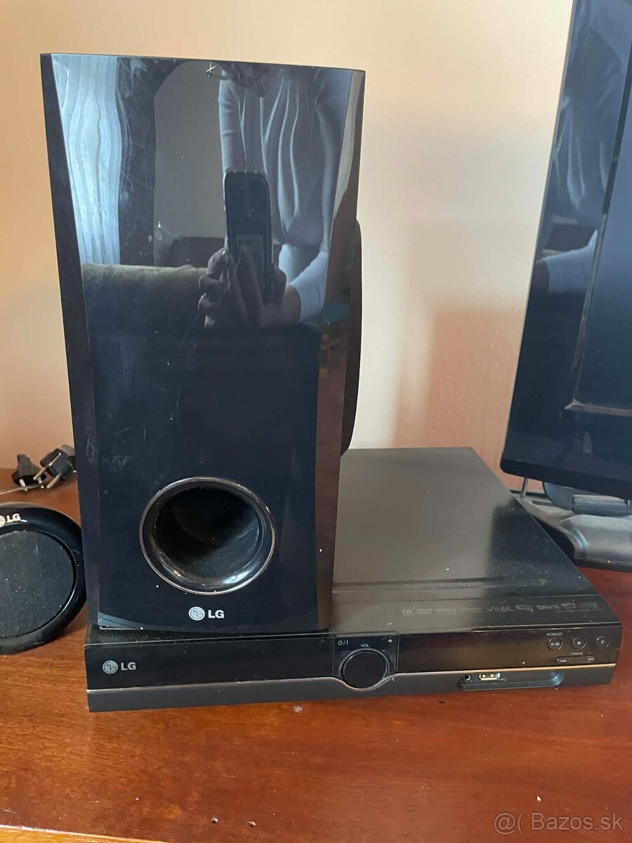 Televízor LG 32LG3000 s domácim kinom LG - 3