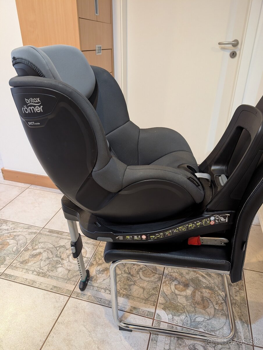 Britax Römer Dualfix M i‑Size – otočná, výborný stav - 3