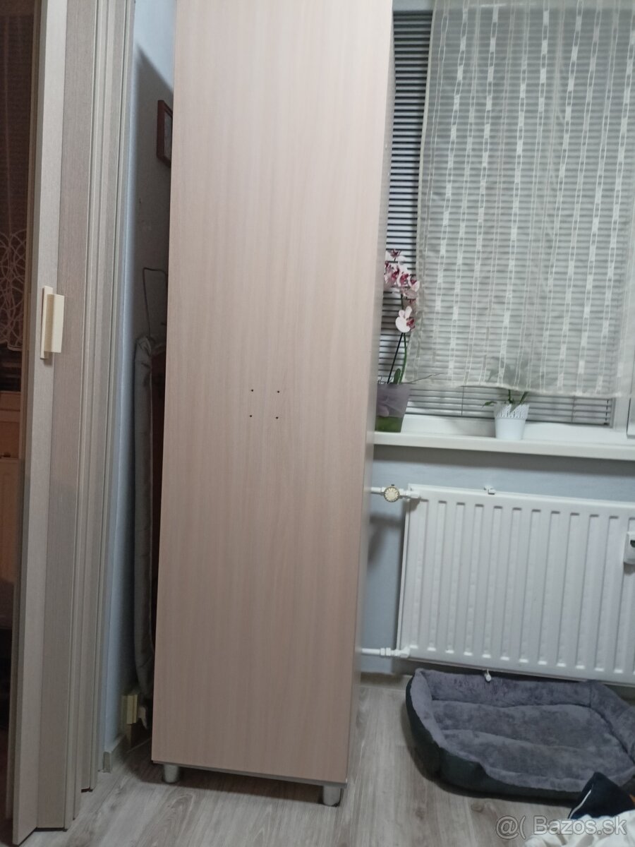 Skriňa +nočný stolík - 3