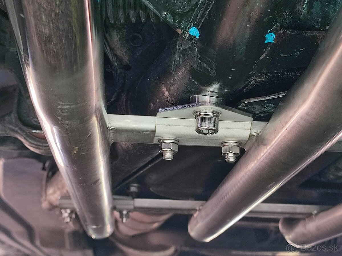 Držiaky na spodný rám BMW X5 E53 - 3