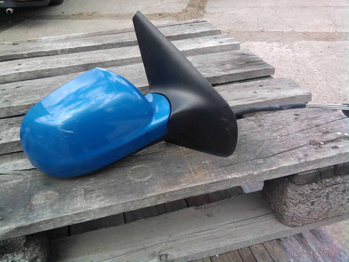 vw golf 4 spatne zrkadla,predna kapota - 3