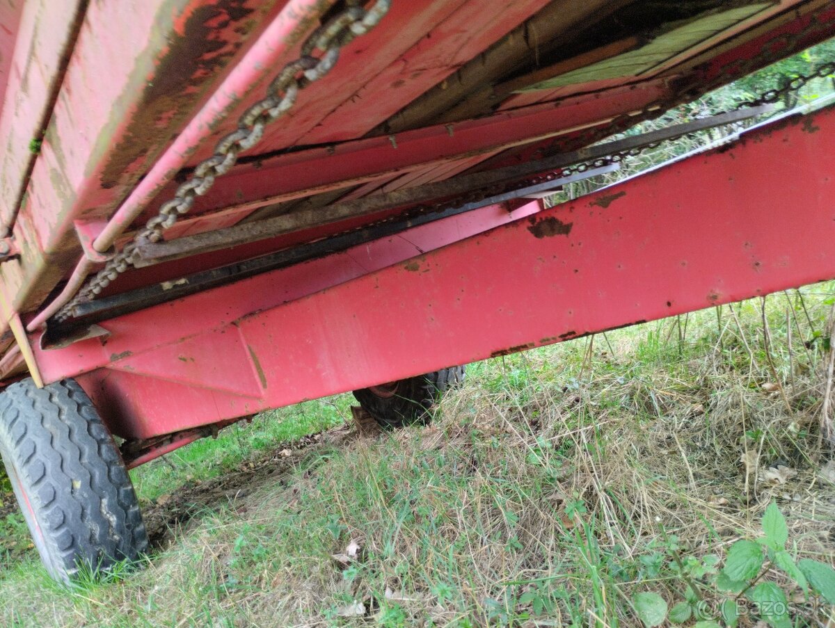 Rozmetadlo maštalneho hnoja 4,5t - 3