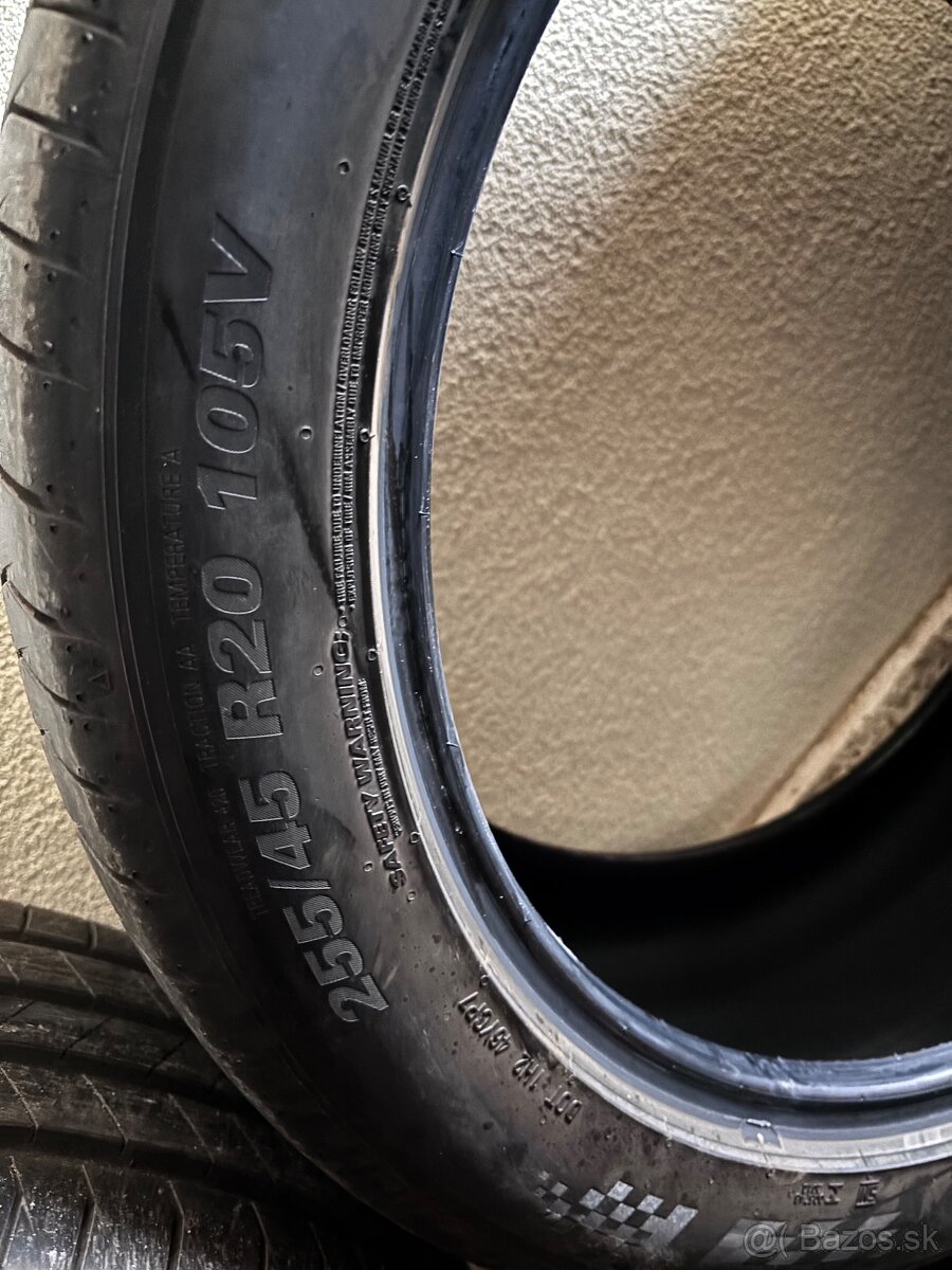 Kumho Ecsta PS71 255/45 R20 - 3