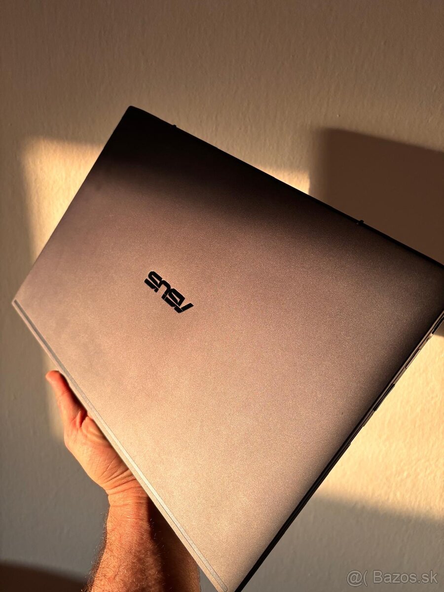 Asus Expertbook L2502 - 3