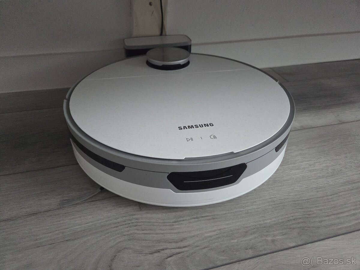 Roboticky vysavac samsung - 3