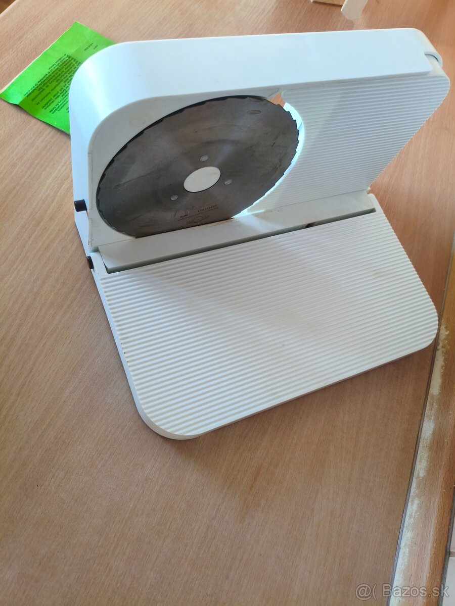 Retro krájač - 3