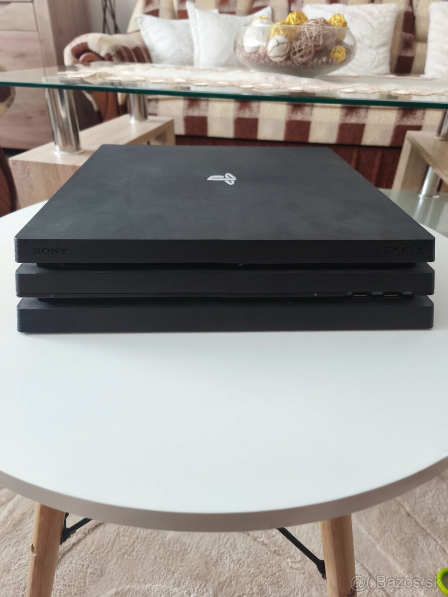 PS4 Pro 1TB - 3