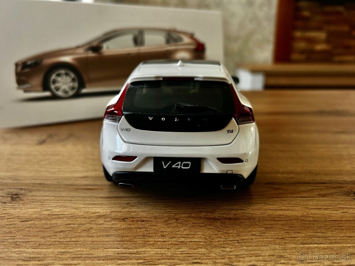 Volvo V40 1:18 - 3
