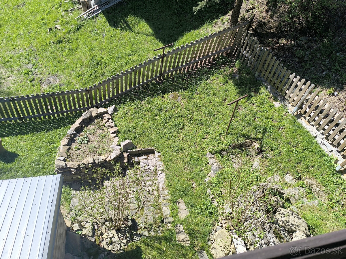 ROZPRÁVKOVÁ KOMPLETNE ZREKONŠTRUOVANÁ ZARIADENÁ CHATA NA LV - 3