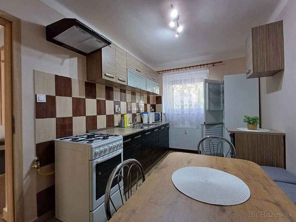 2-Izbovy byt v Komarne na prenajom. - 3