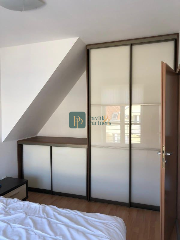 Prenájom 2 izbový byt, veľký balkón, zariadený - 3