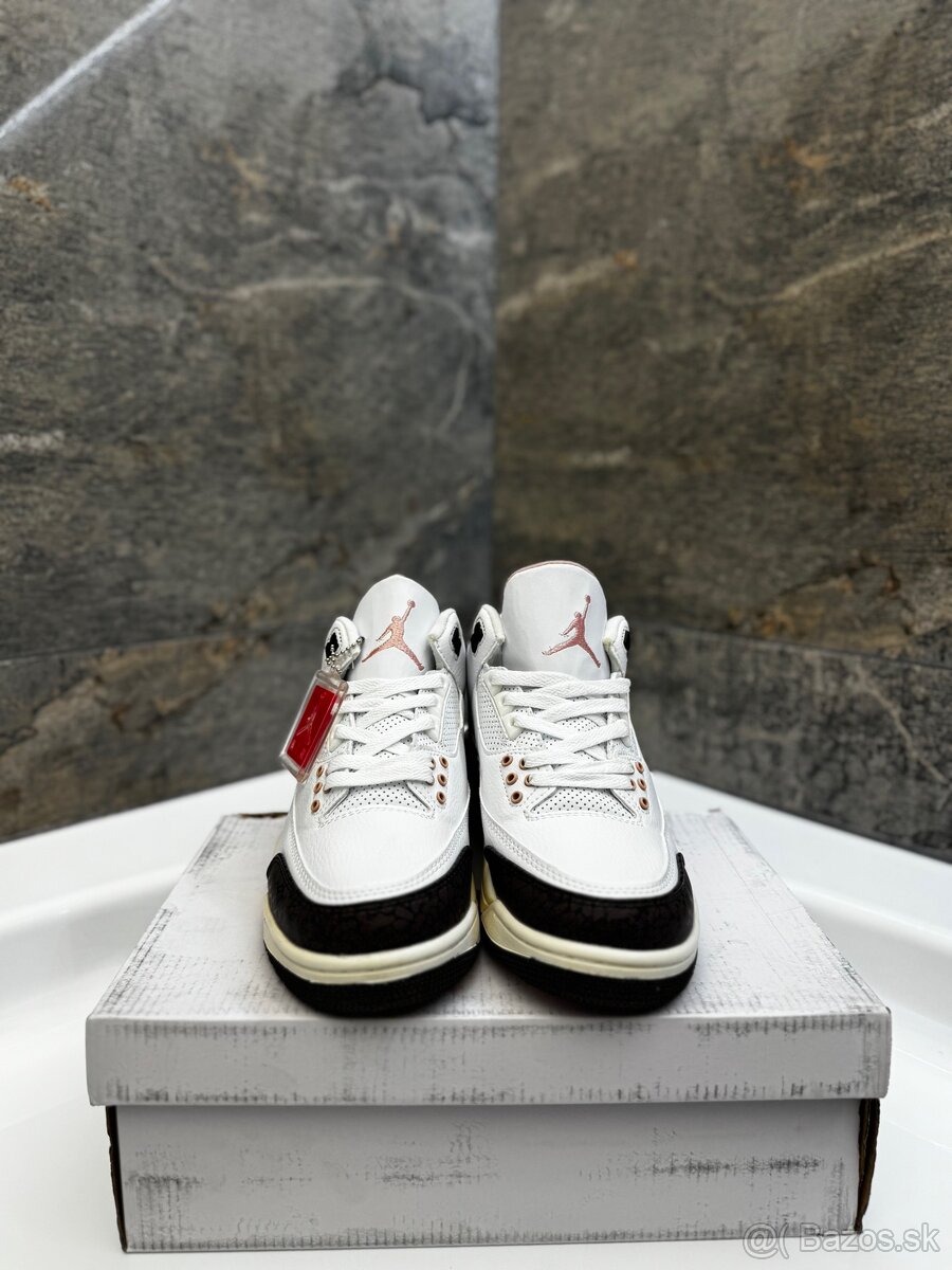 Jordan 3 Dark Mocha - 3