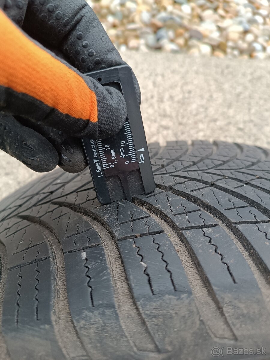 Goodyear vector 4seasons gen-3 205/55 r16 - 3