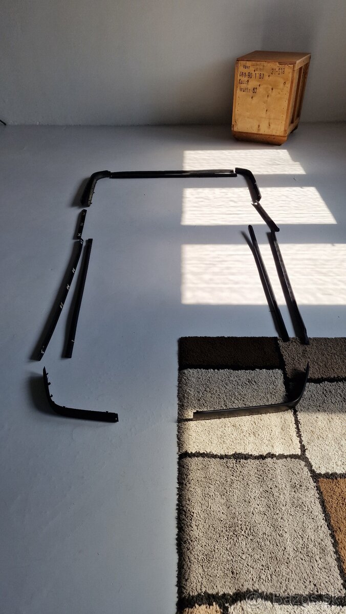 BMW e36 coupe zadný kufor, lišty, podložky 35mm - 3